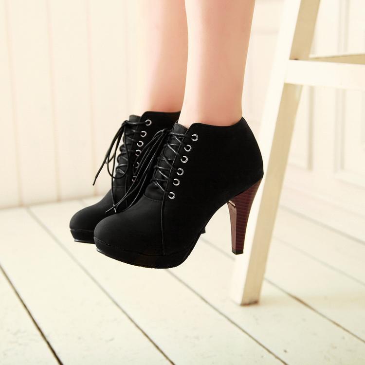 round toe lace up heels