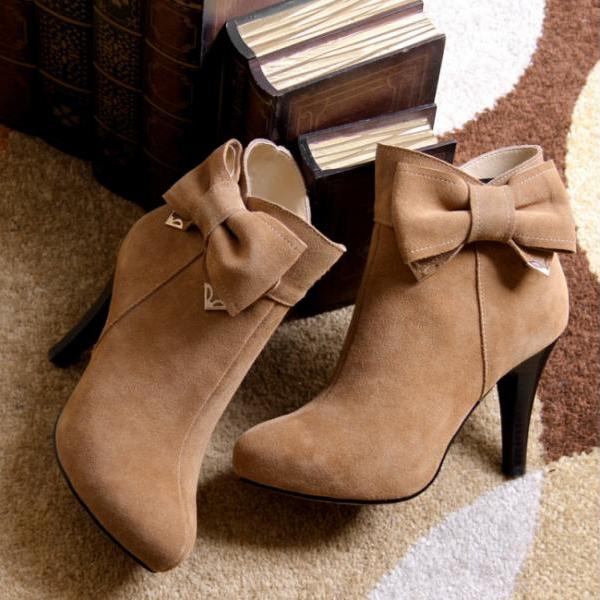 pointed closed toe chunky heel boots